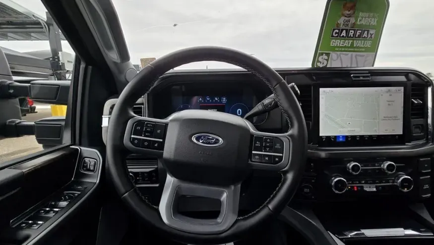 2025 Ford F-250 | Photo 14 of 31
