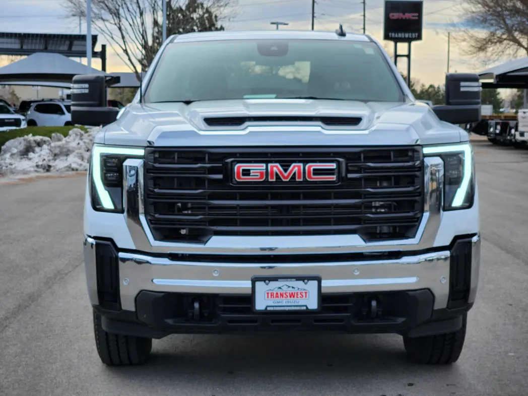 2025 GMC Sierra 2500HD Pro 