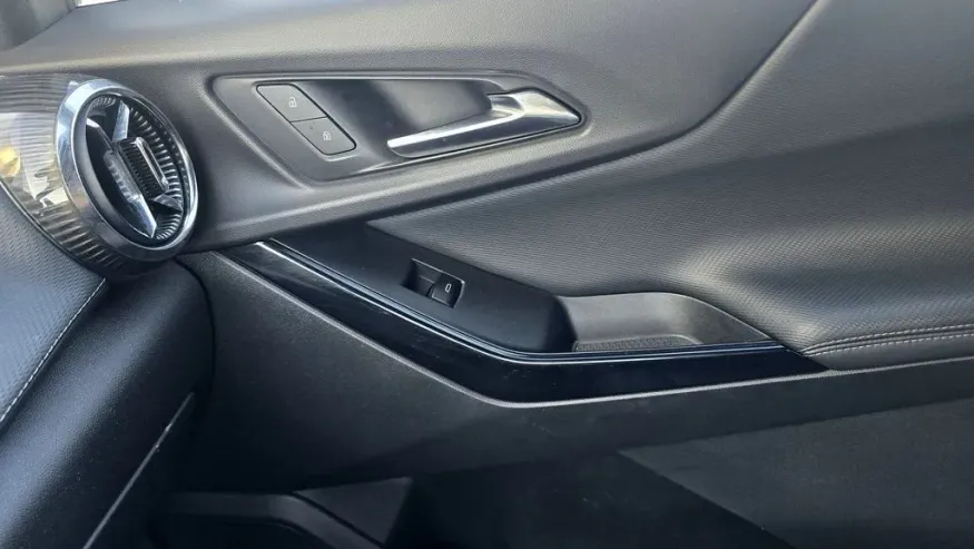 2025 Chevrolet Equinox | Photo 27 of 30