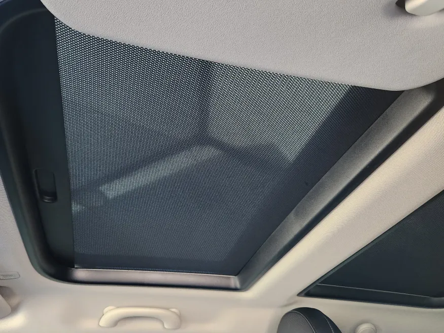 2021 Mini Cooper S | Photo 9 of 24