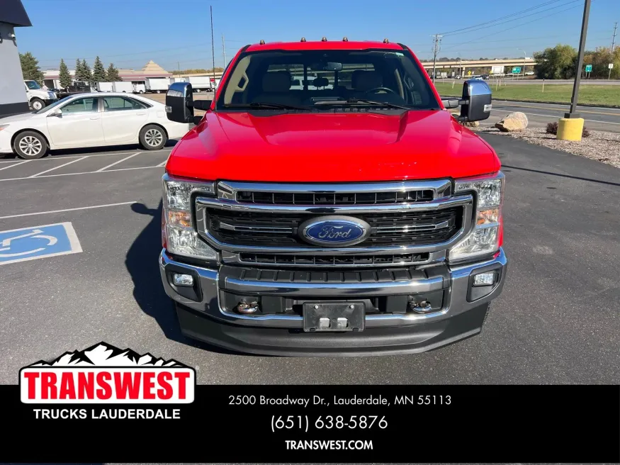 2022 Ford Super Duty F-350 Lariat | Photo 10 of 17