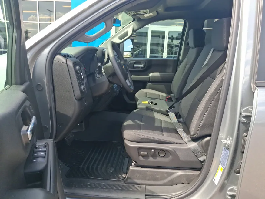 2026 Chevrolet Silverado 2500HD Custom | Photo 11 of 17