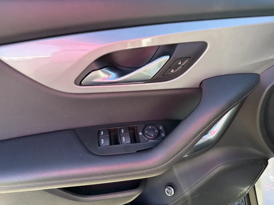 2020 Chevrolet Blazer LT | Photo 13 of 16