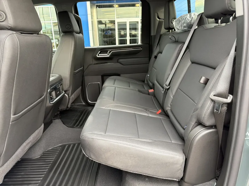 2026 Chevrolet Silverado 2500HD LTZ | Photo 9 of 20