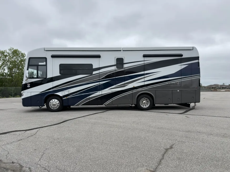2026 Newmar Ventana 3512 | Photo 3 of 40