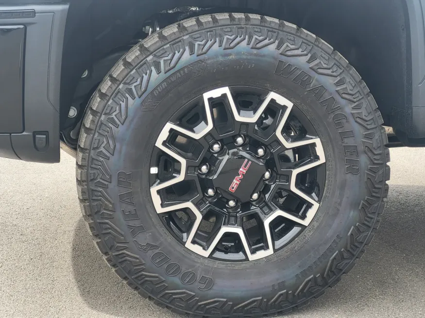 2026 GMC Sierra 2500HD AT4X | Photo 9 of 25