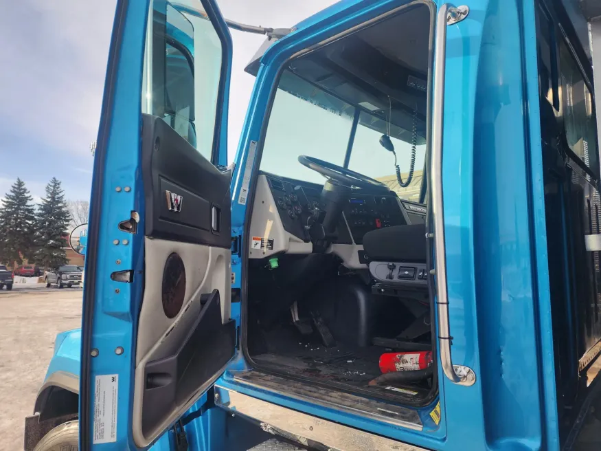 2019 Western Star 4700SB | Photo 7 of 14