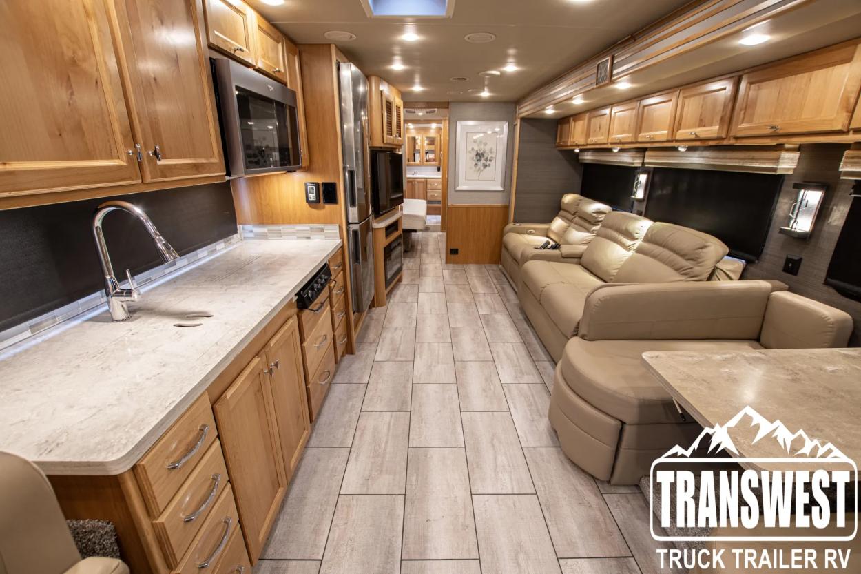 2021 Tiffin Allegro Red 340 38LL | Photo 2 of 29