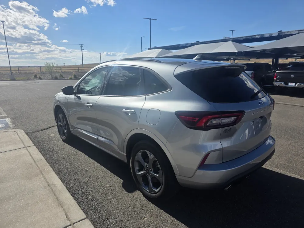2024 Ford Escape ST-Line AWD's photo