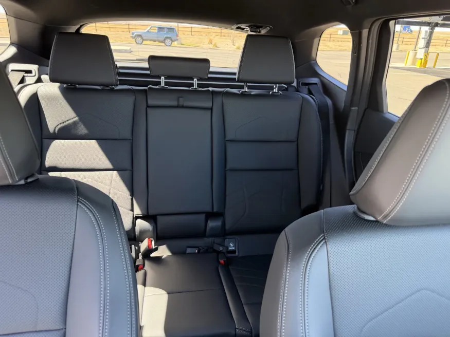 2025 BMW X1 xDrive28i | Photo 14 of 21