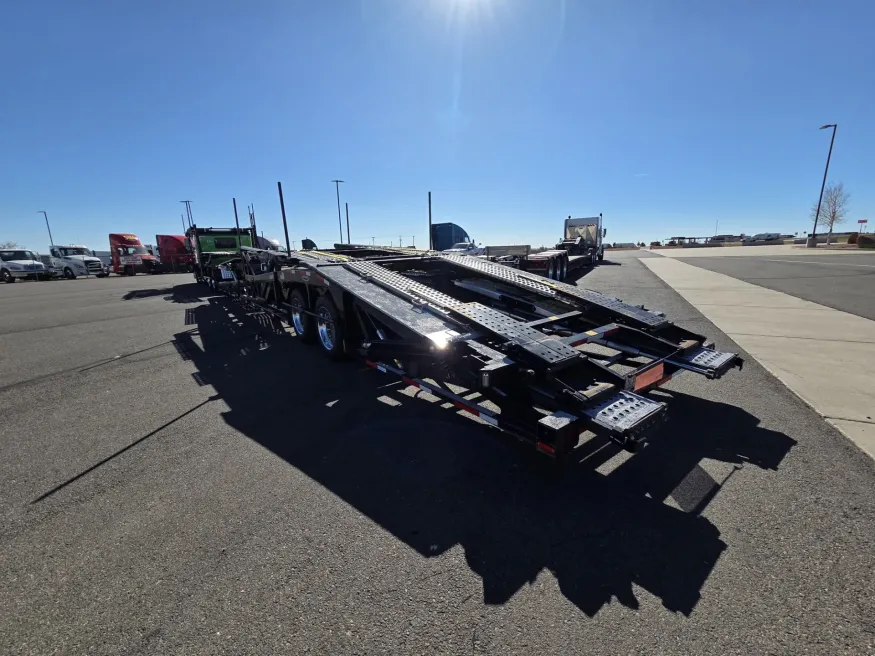2022 Peterbilt 389 | Photo 14 of 40