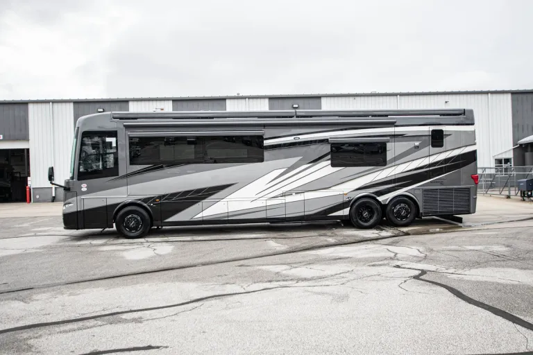 2026 Newmar Essex 4569