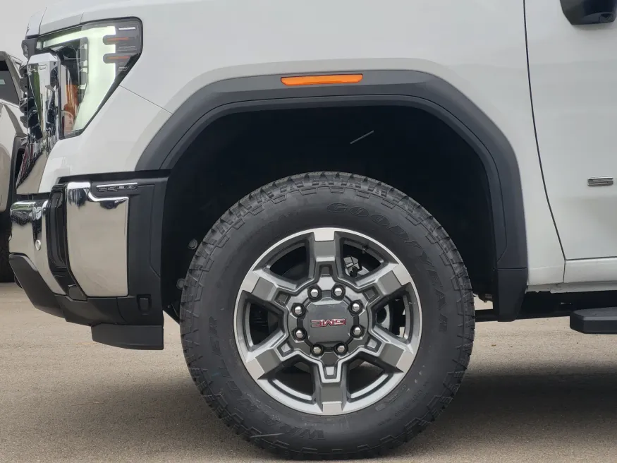 2026 GMC Sierra 2500HD SLT | Photo 8 of 25