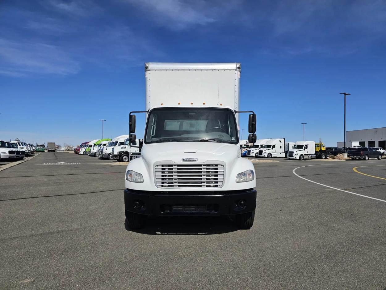 2018 Freightliner M2 106 | Photo 2 of 37