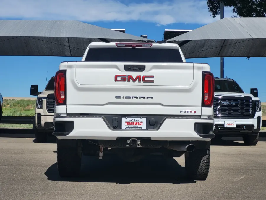 2023 GMC Sierra 2500HD AT4 | Photo 5 of 24