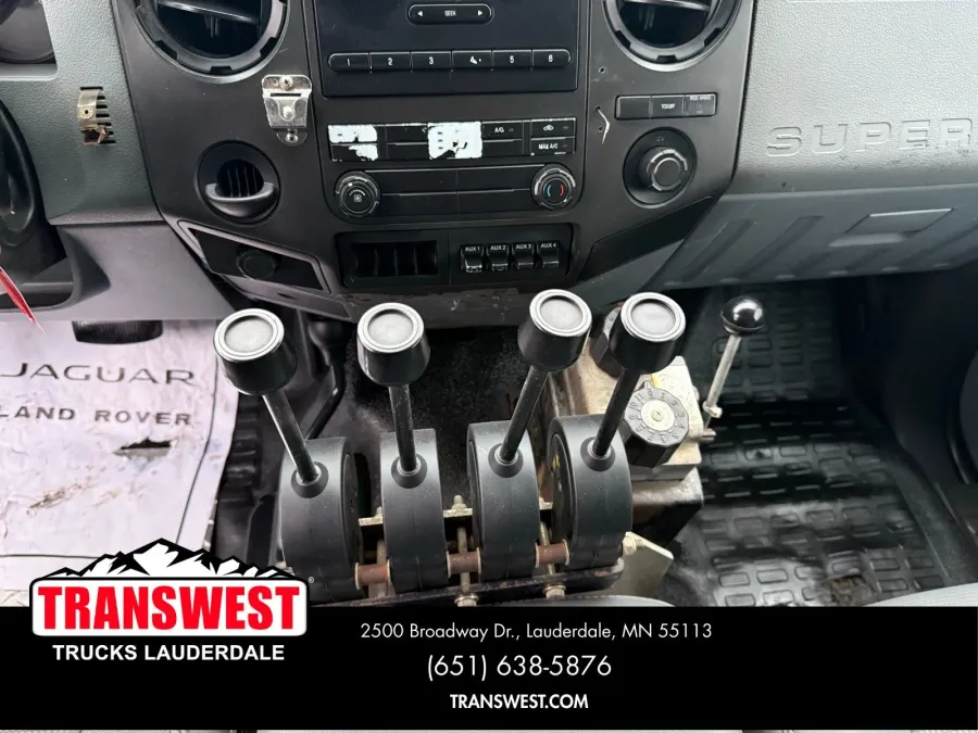 2011 Ford Super Duty F-450 XL | Photo 8 of 20
