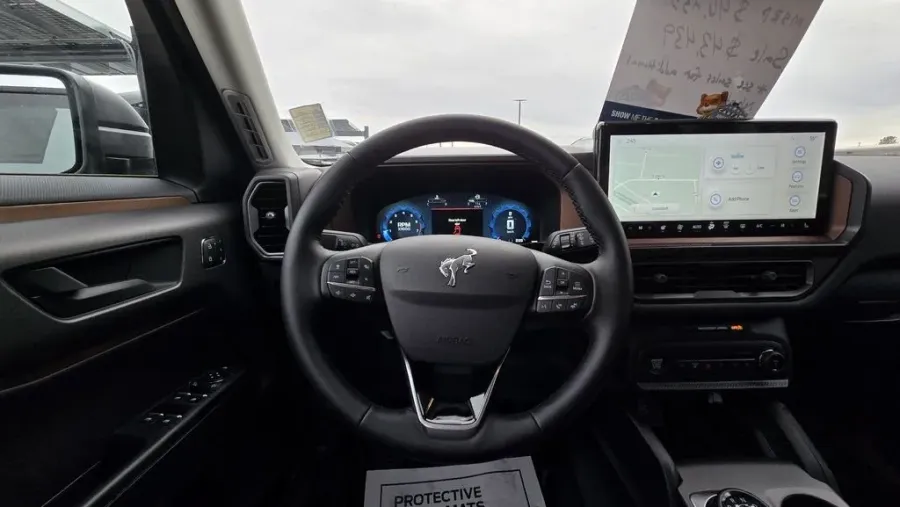 2025 Ford Bronco Sport | Photo 15 of 32