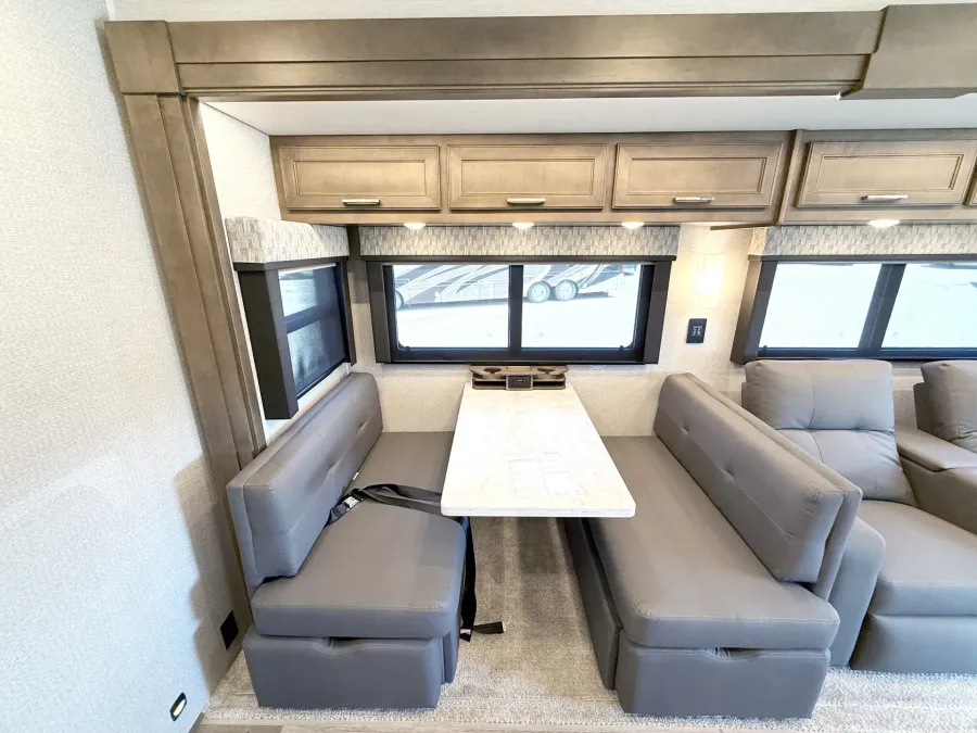 2026 Renegade Verona 36VSB | Photo 11 of 28