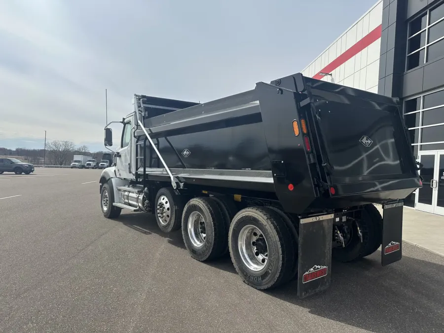 2027 Western Star 47X | Photo 7 of 15