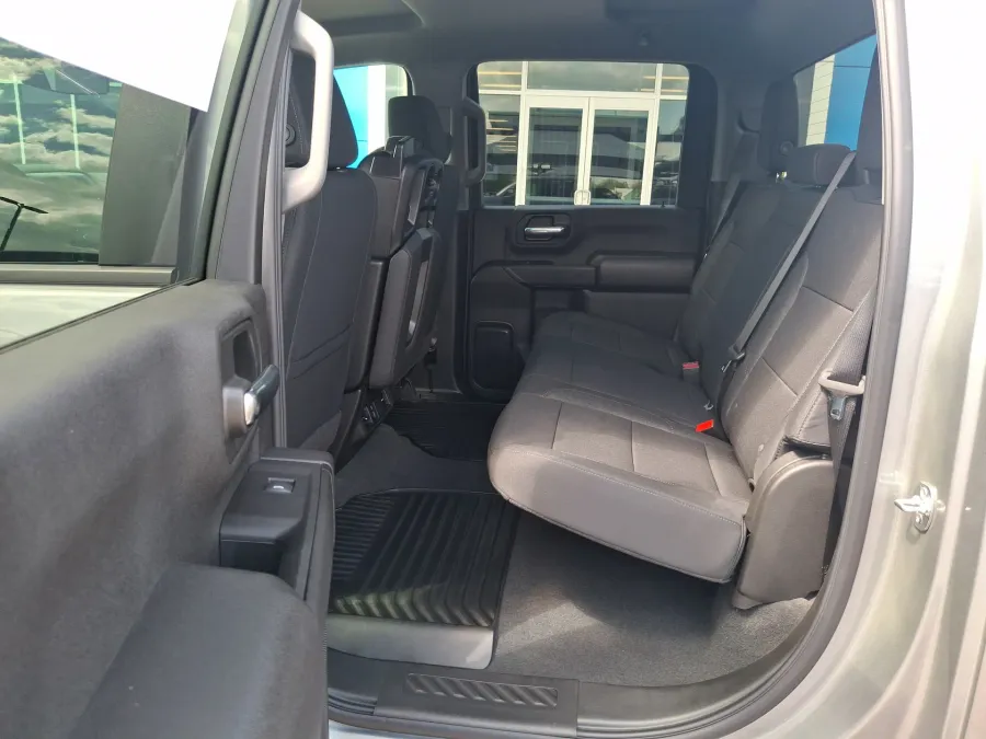 2026 Chevrolet Silverado 2500HD Custom | Photo 9 of 17