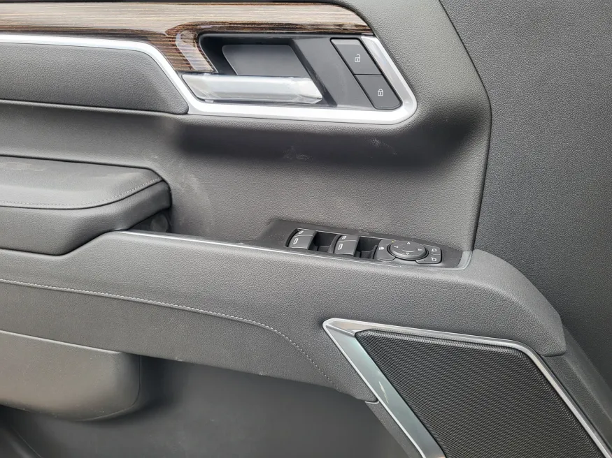 2026 GMC Sierra 1500 Elevation | Photo 18 of 23