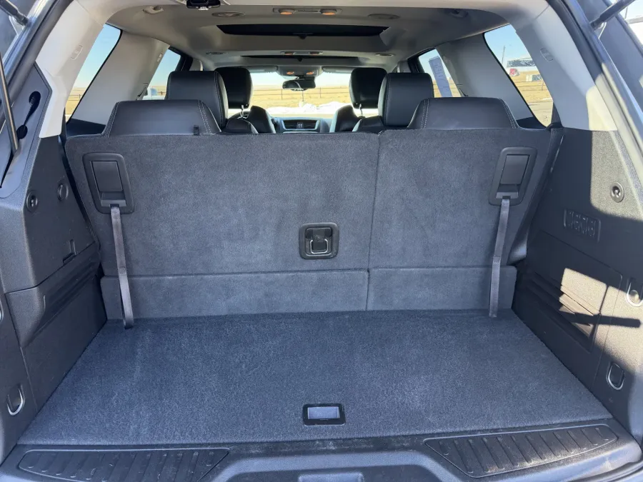 2016 GMC Acadia Denali | Photo 7 of 21