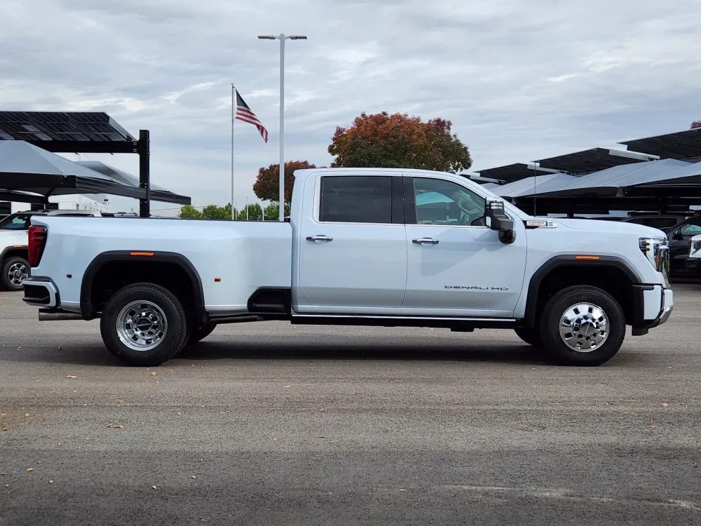 2026 GMC Sierra 3500HD Denali