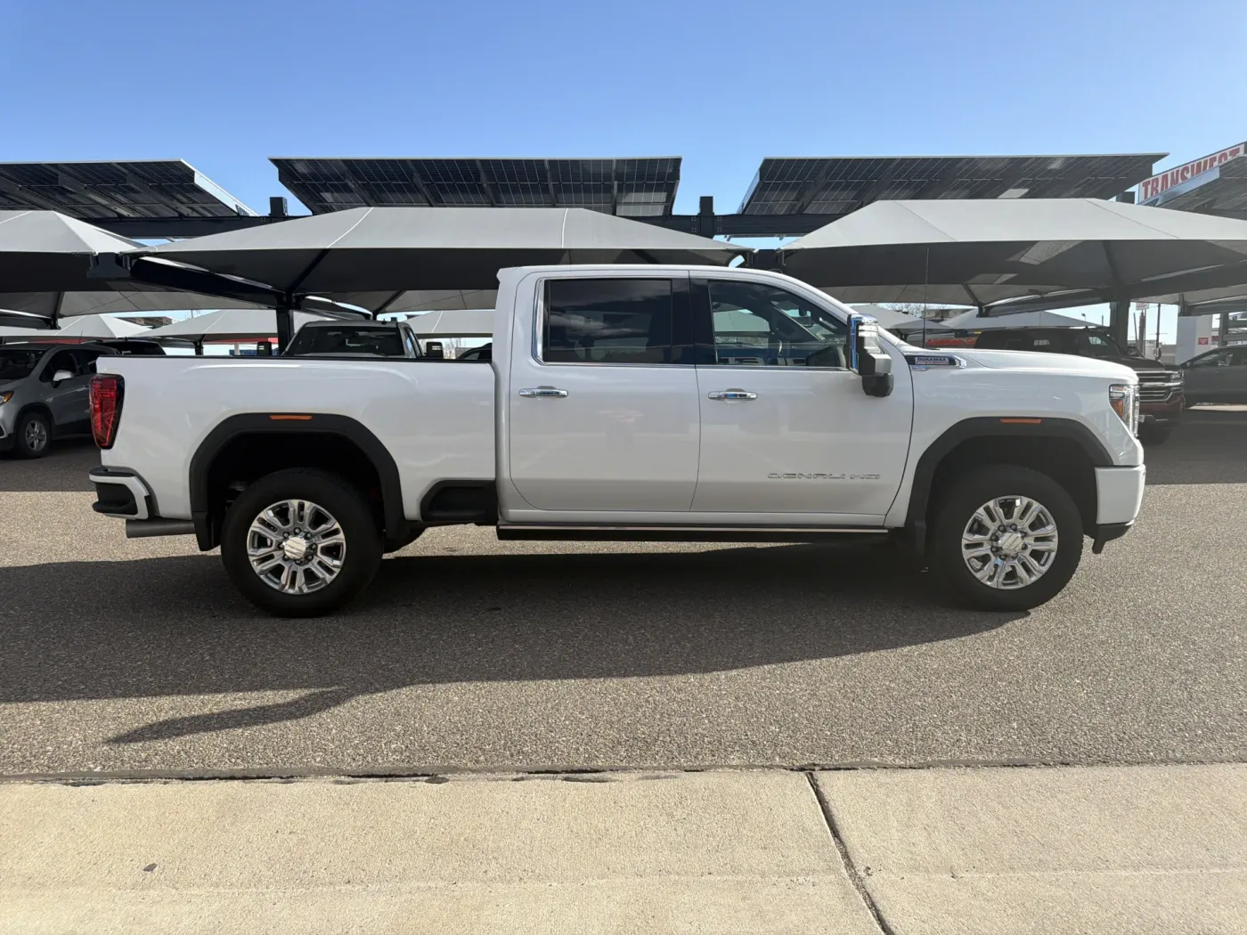 2022 GMC Sierra 2500HD Denali | Photo 5 of 20