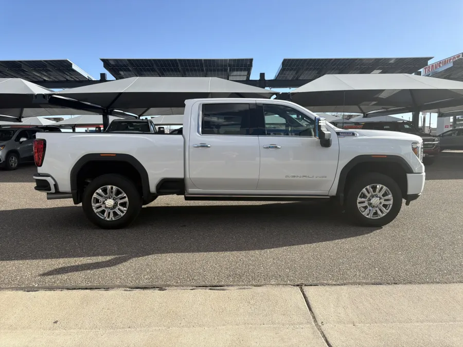 2022 GMC Sierra 2500HD Denali | Photo 5 of 20