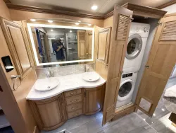 2022 Newmar Essex 4551 | Thumbnail Photo 18 of 32