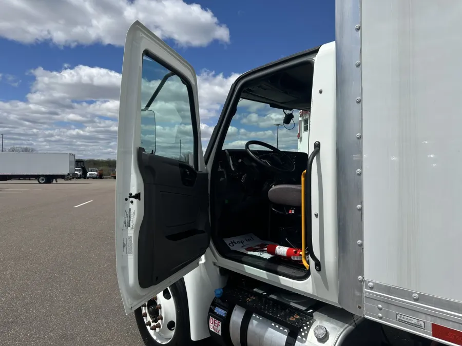 2022 International MV607 | Photo 9 of 13