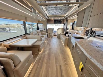 2023 Newmar King Aire 4531 | Thumbnail Photo 7 of 45