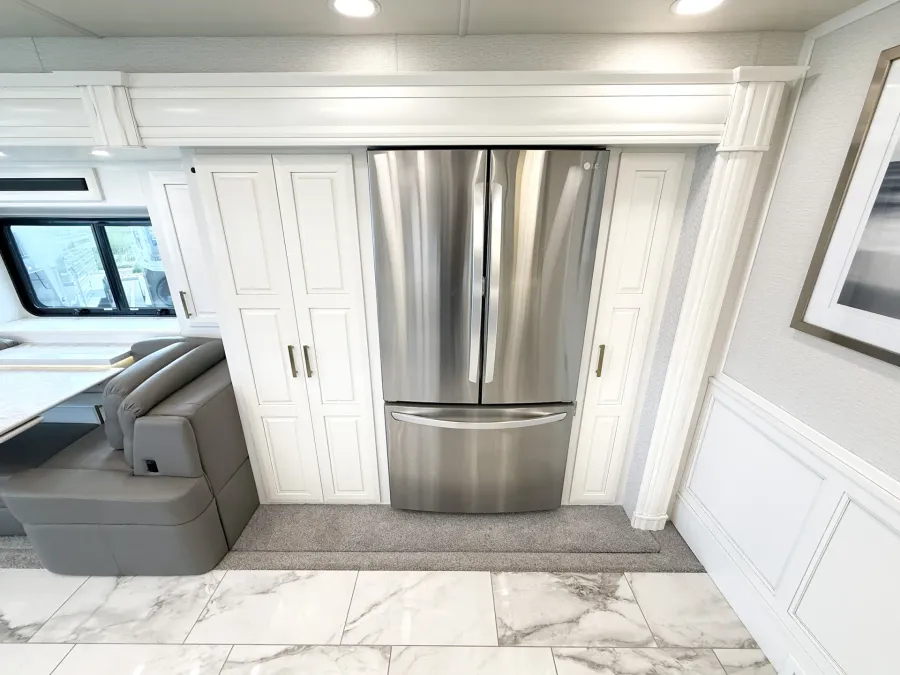 2023 Entegra Coach Cornerstone 45R | Photo 10 of 33