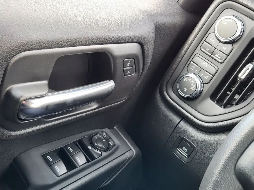 2026 GMC Sierra 1500 Pro | Photo 14 of 21