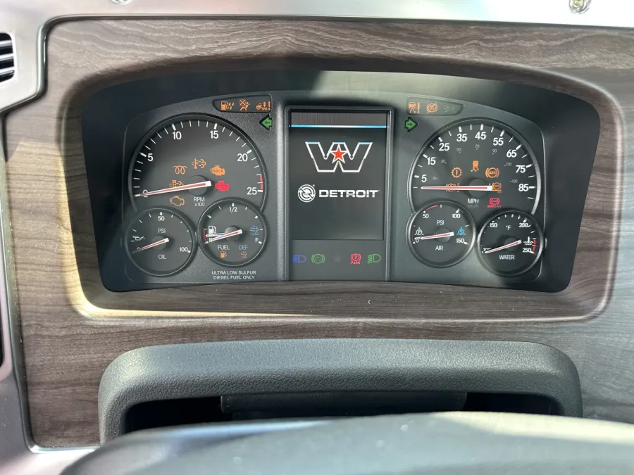 2026 Western Star 49X | Photo 10 of 12