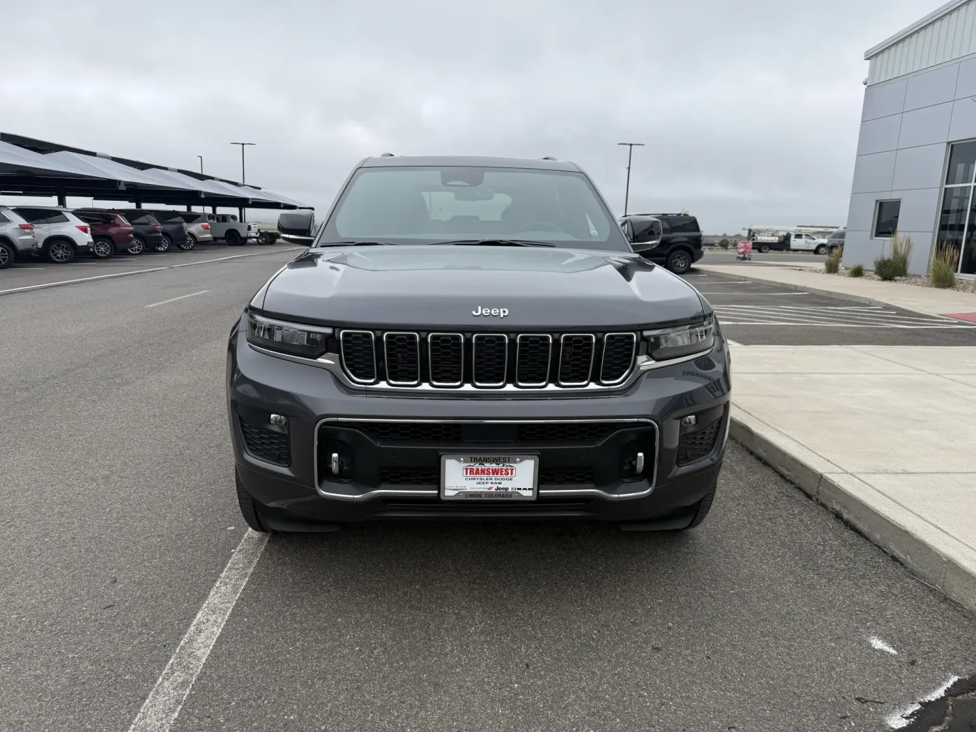 2025 Jeep Grand Cherokee Overland | Photo 2 of 19