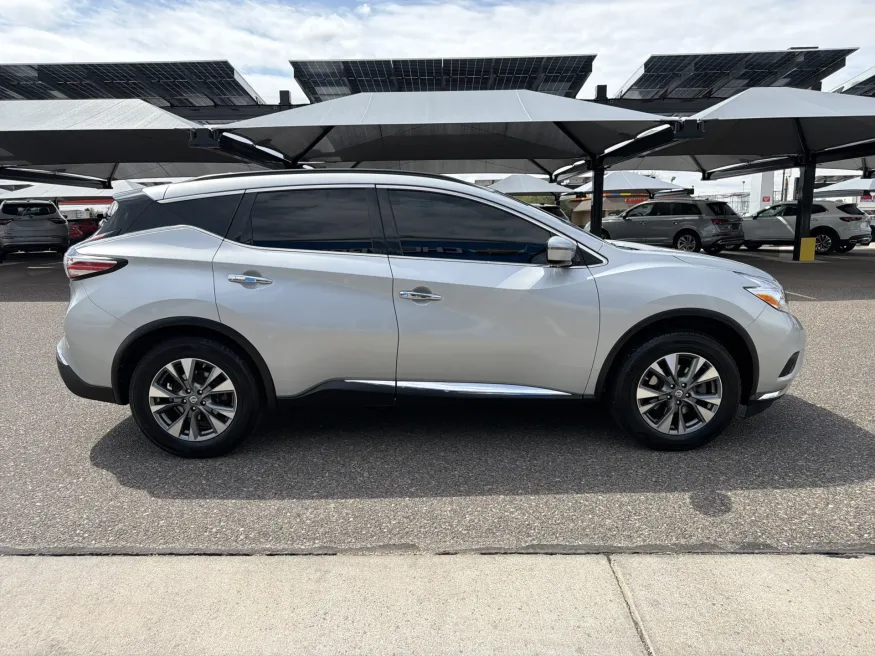 2016 Nissan Murano | Photo 5 of 18