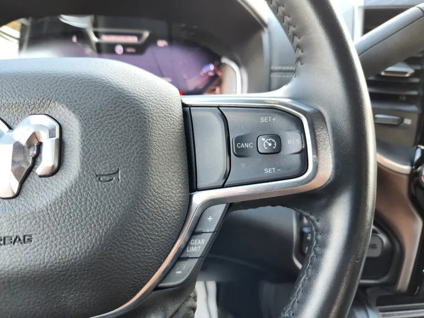 2024 RAM 3500 Laramie | Photo 27 of 33