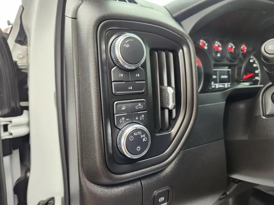 2024 GMC Sierra 2500HD Pro | Photo 6 of 29