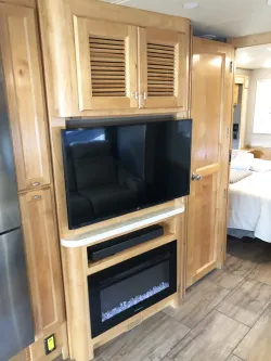 2021 Tiffin Allegro Red 340 38 LL | Thumbnail Photo 7 of 17