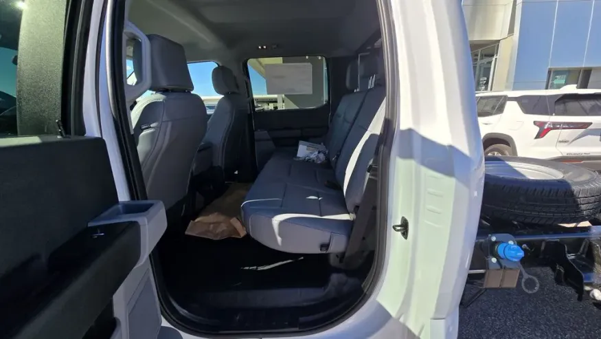 2026 Ford Super Duty F-350 | Photo 26 of 27