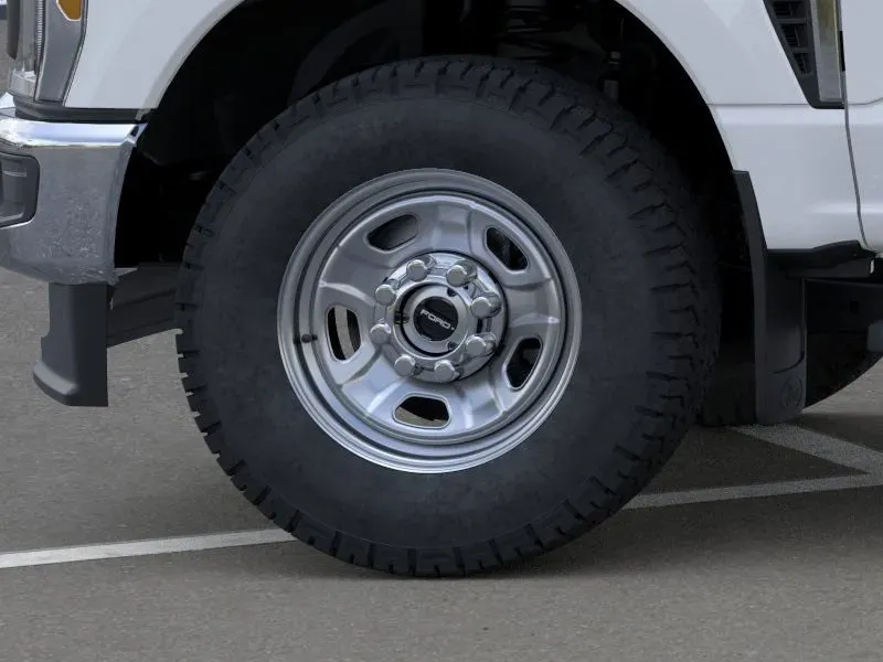 2026 Ford Super Duty F-350 | Photo 19 of 22