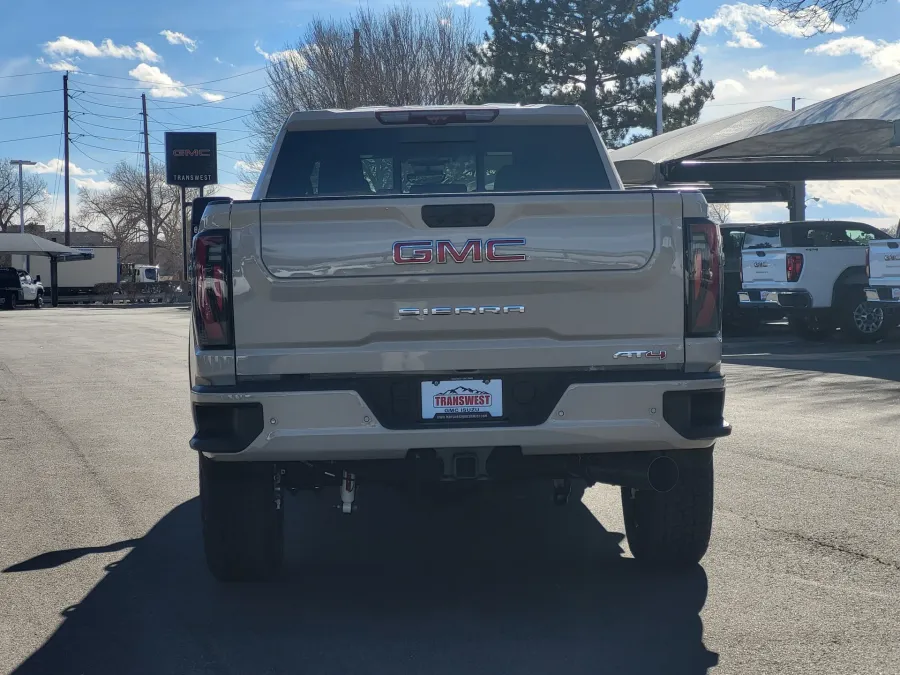 2026 GMC Sierra 2500HD AT4 | Photo 5 of 31