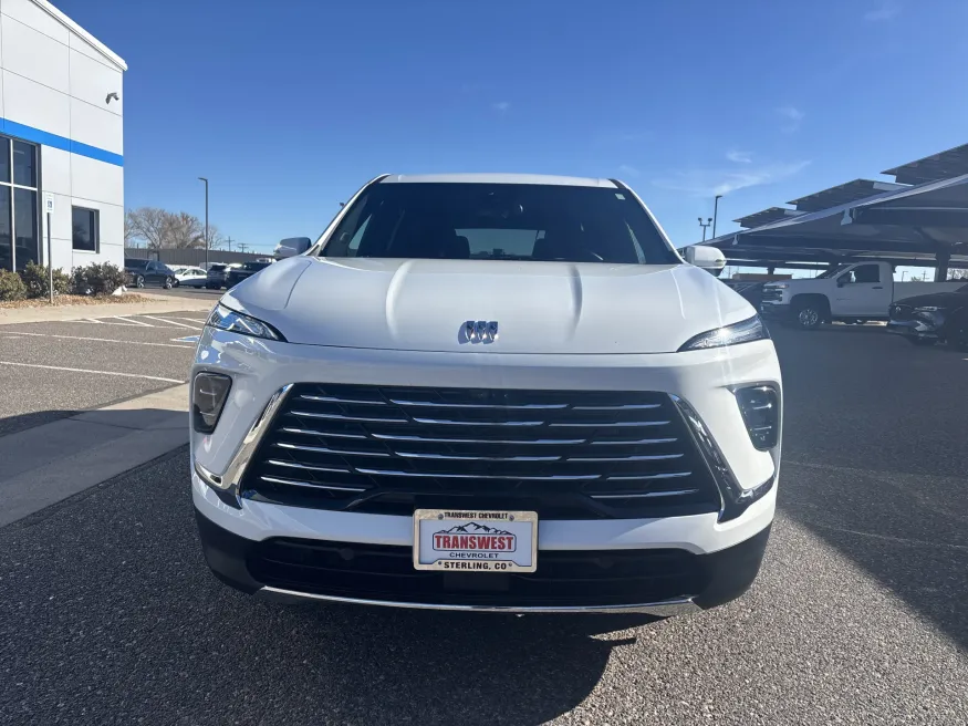 2025 Buick Enclave Preferred | Photo 7 of 24