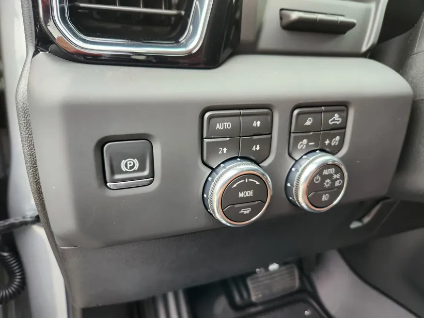 2026 GMC Sierra 3500HD Denali Ultimate | Photo 6 of 31