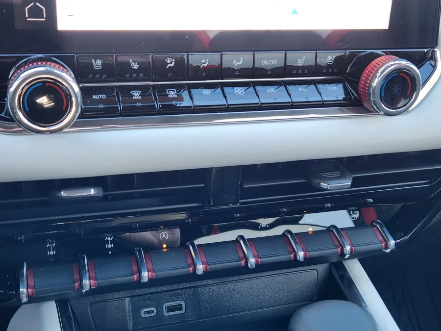 2026 GMC Canyon 4WD AT4X | Photo 14 of 25