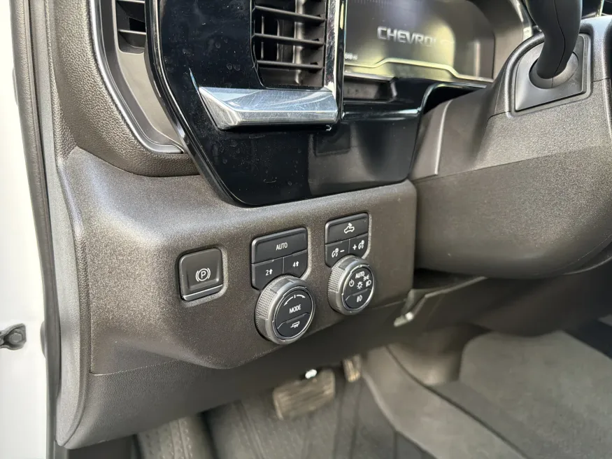 2023 Chevrolet Silverado 1500 RST | Photo 13 of 20