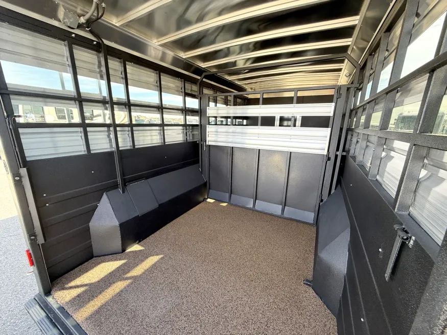 2025 Logan Coach Stock Combo LQ | Photo 5 of 5