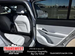 2026 Jeep Cherokee Limited | Thumbnail Photo 13 of 23