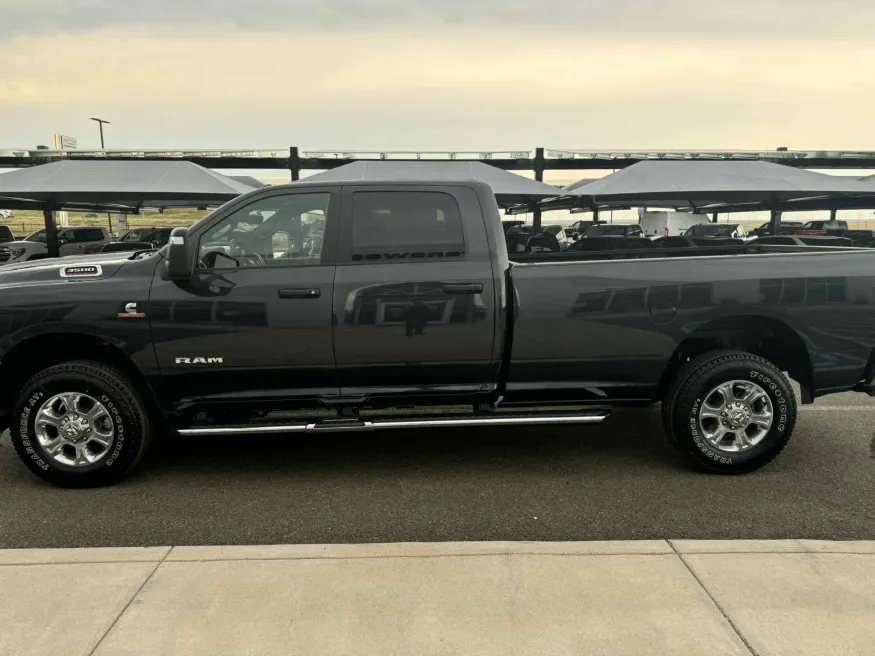 2025 RAM 3500 Big Horn | Photo 5 of 20